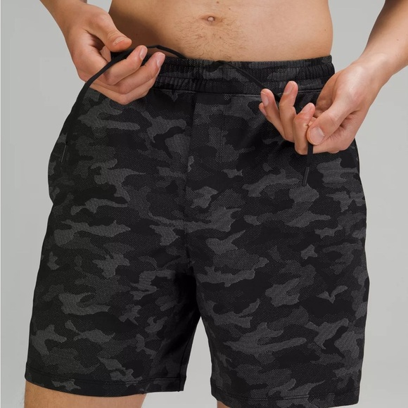 Lululemon Men's Pace Breaker Shorts Size Small - Picture 1 of 7